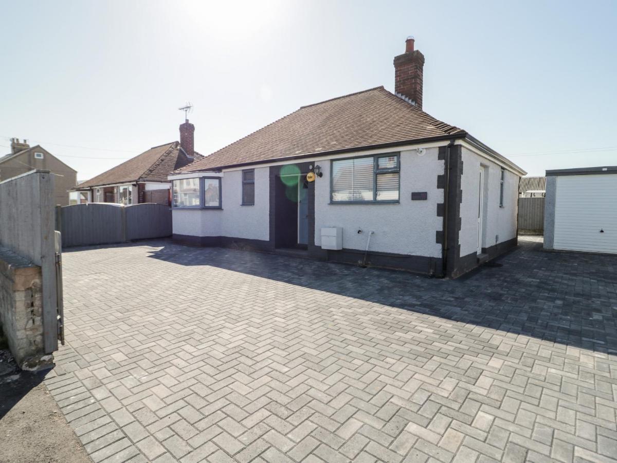 Seaside Retreat Villa Prestatyn Exterior foto